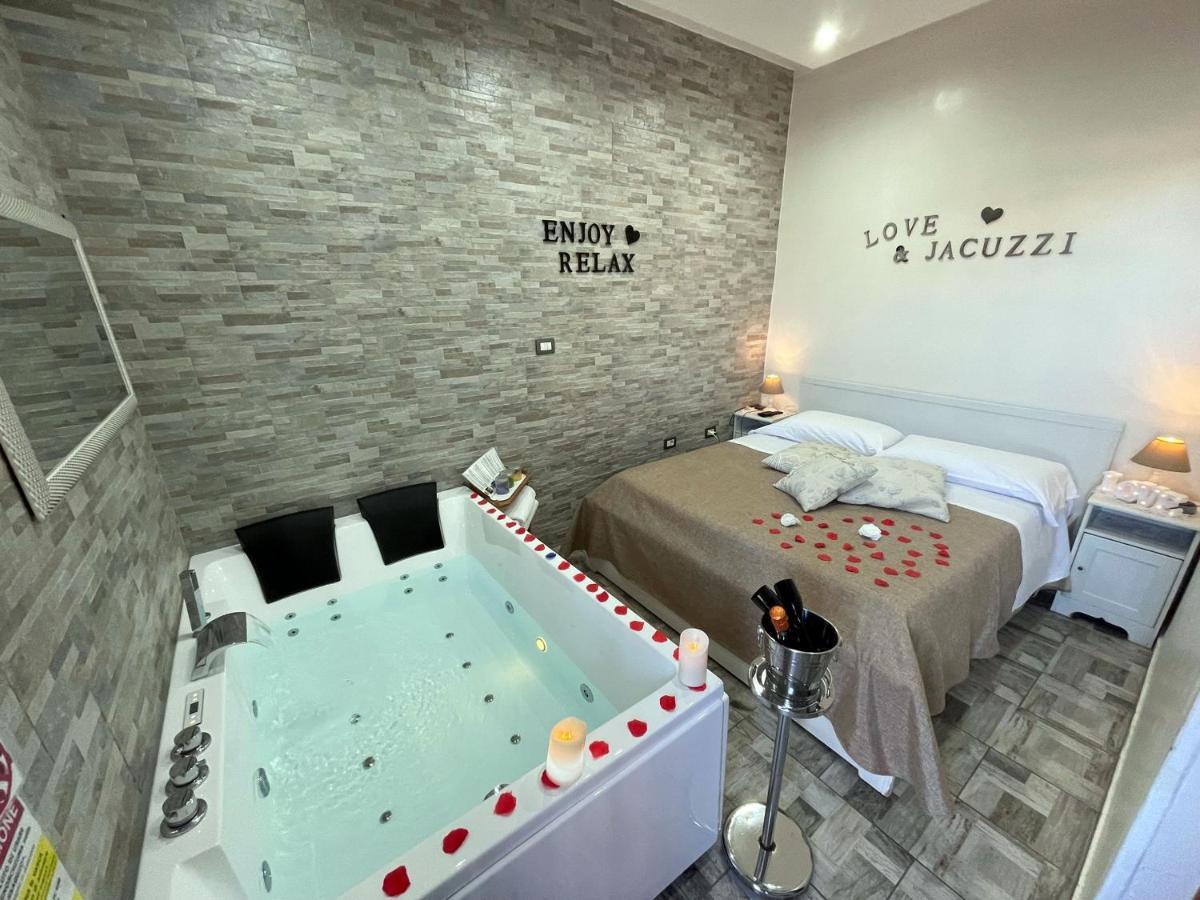 Il Fauno - Suite & Spa Scafati Eksteriør billede